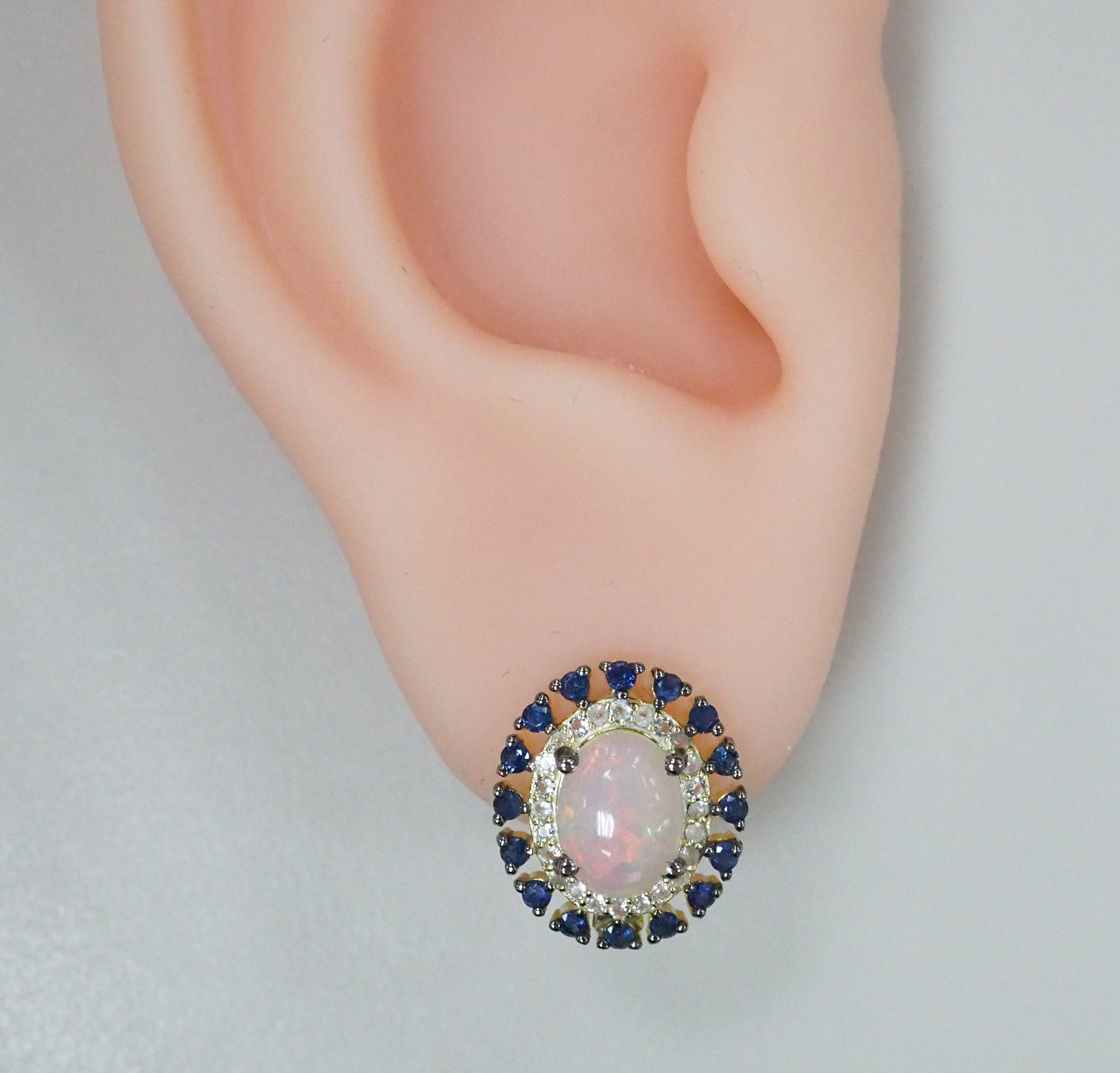 Серебряные серьги с опалами и сапфирами